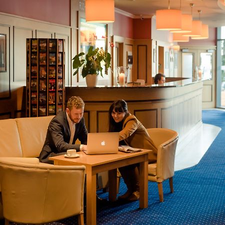 Rochestown Lodge Hotel Dun Laoghaire Exterior photo